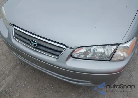 2001 Toyota Camry Ce/Le/Xle from USA, damaged, VIN 4T1BG22K11U027969